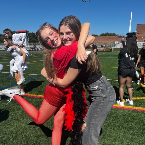 Meet your Posher, Becca - Picture 1 of 1